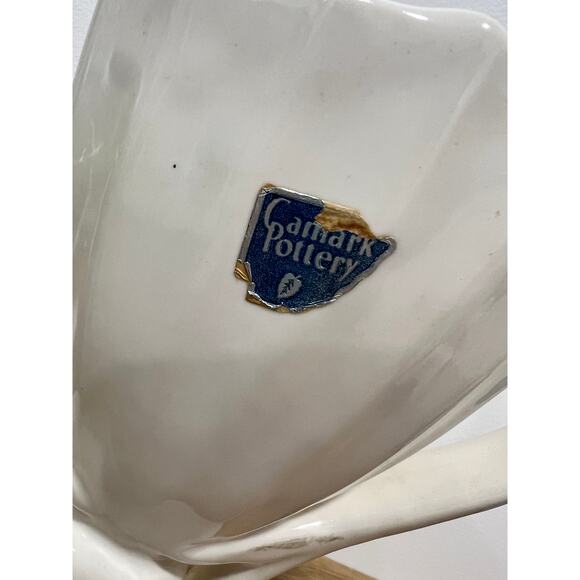 Vintage Camark Pottery Double Handed Trophy Vase in White - Picture 2 of 9